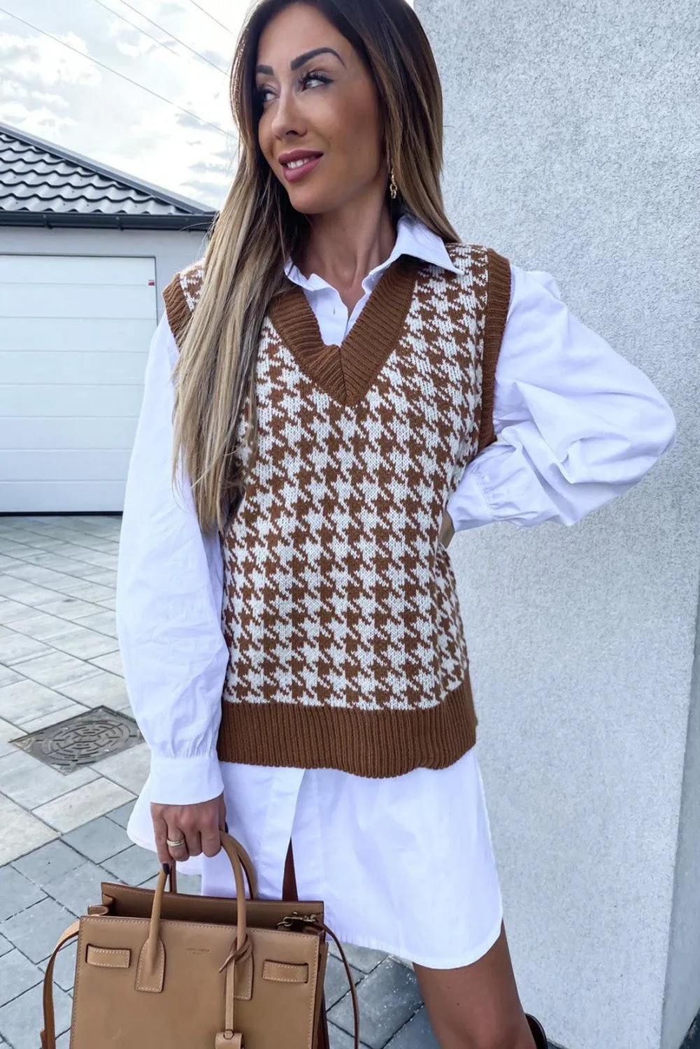 Brown Houndstooth Patern Knitted Vest Sweater