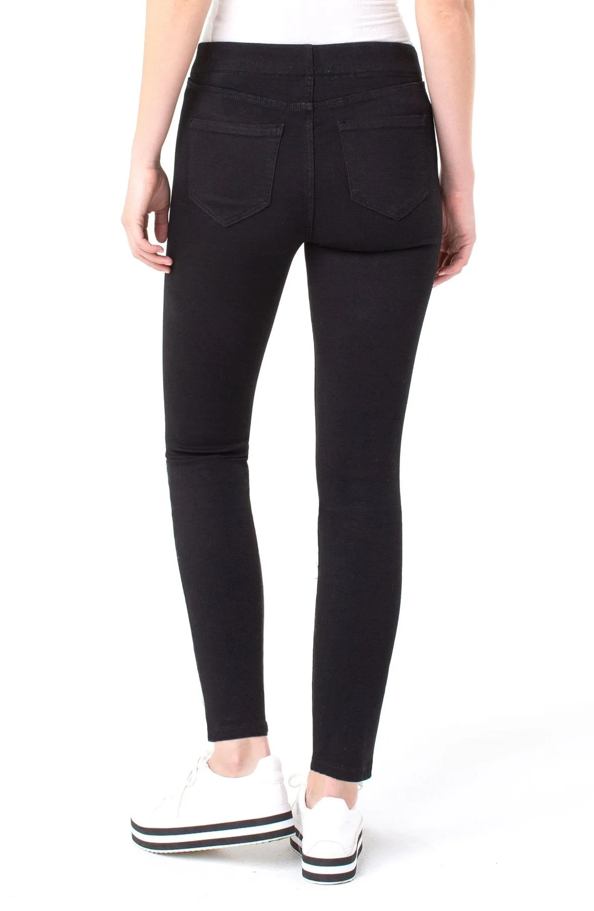 CHLOE SKINNY JEAN IN BLACK