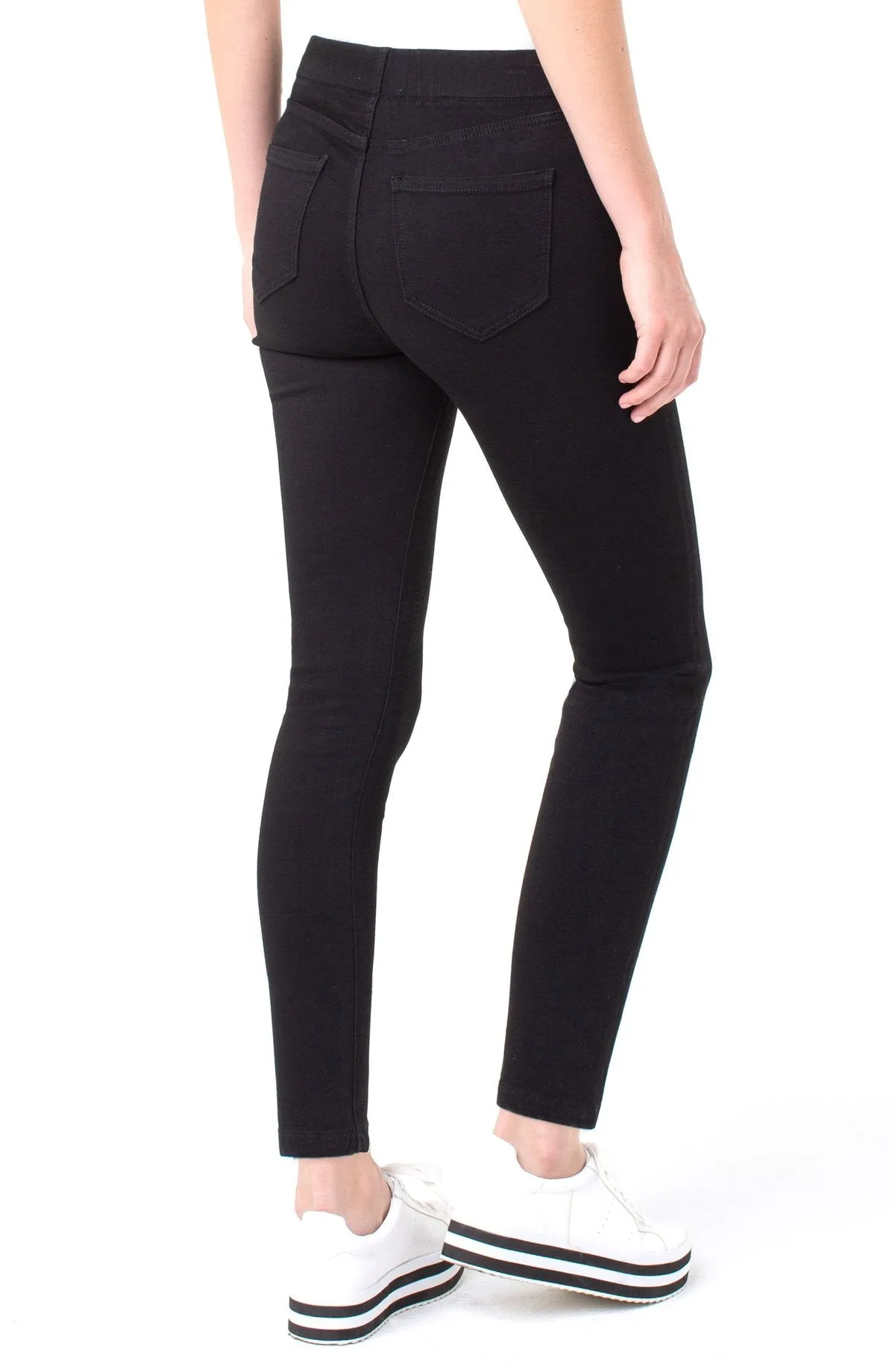 CHLOE SKINNY JEAN IN BLACK