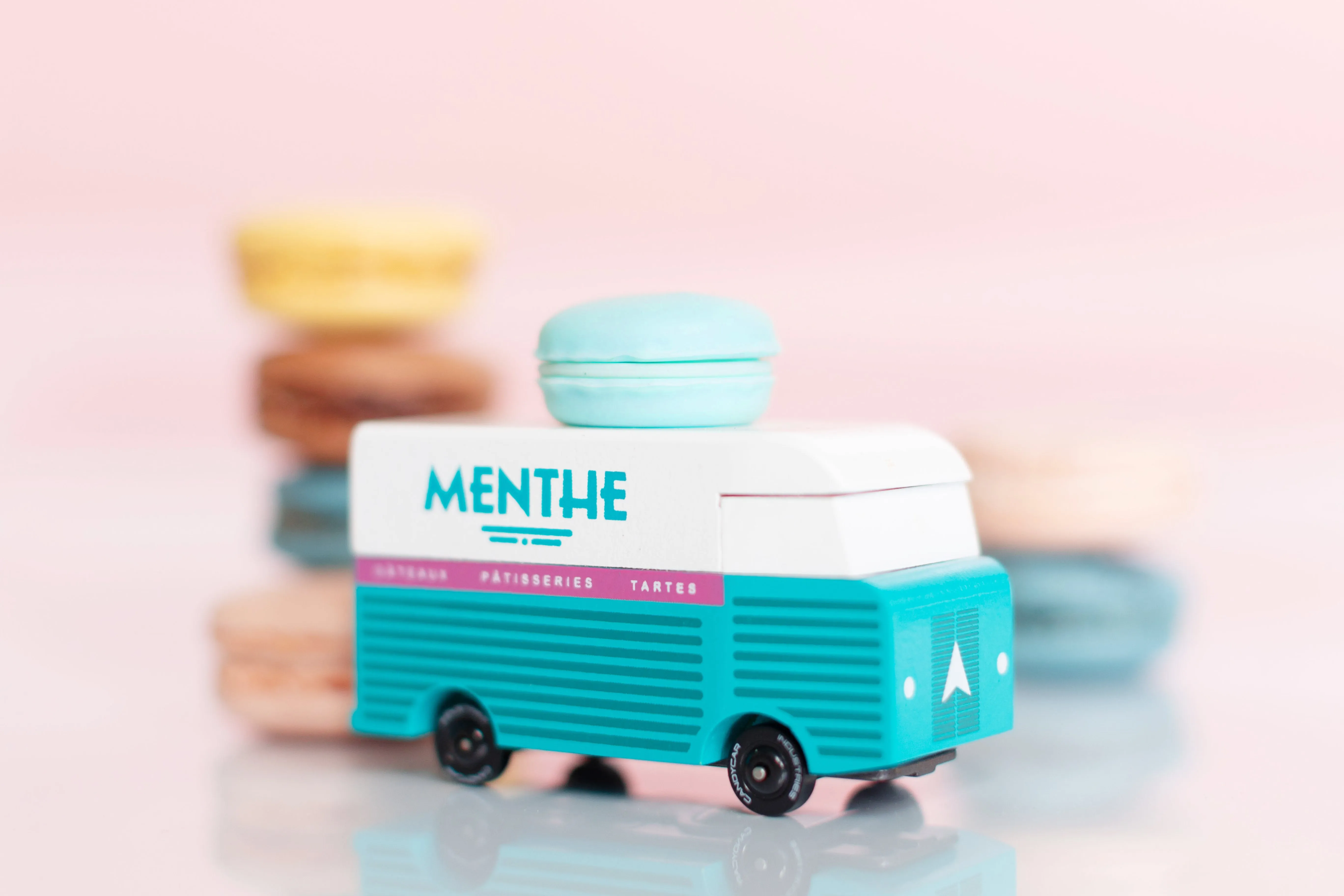 Menthe Macaron Van